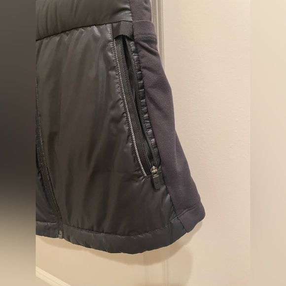 Lululemon down for a run vest II - Picture 6 of 7